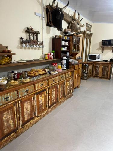 cafe-da-manha-pousada-quatro-estrelas-penha-beto-carrero-hospedagem-6